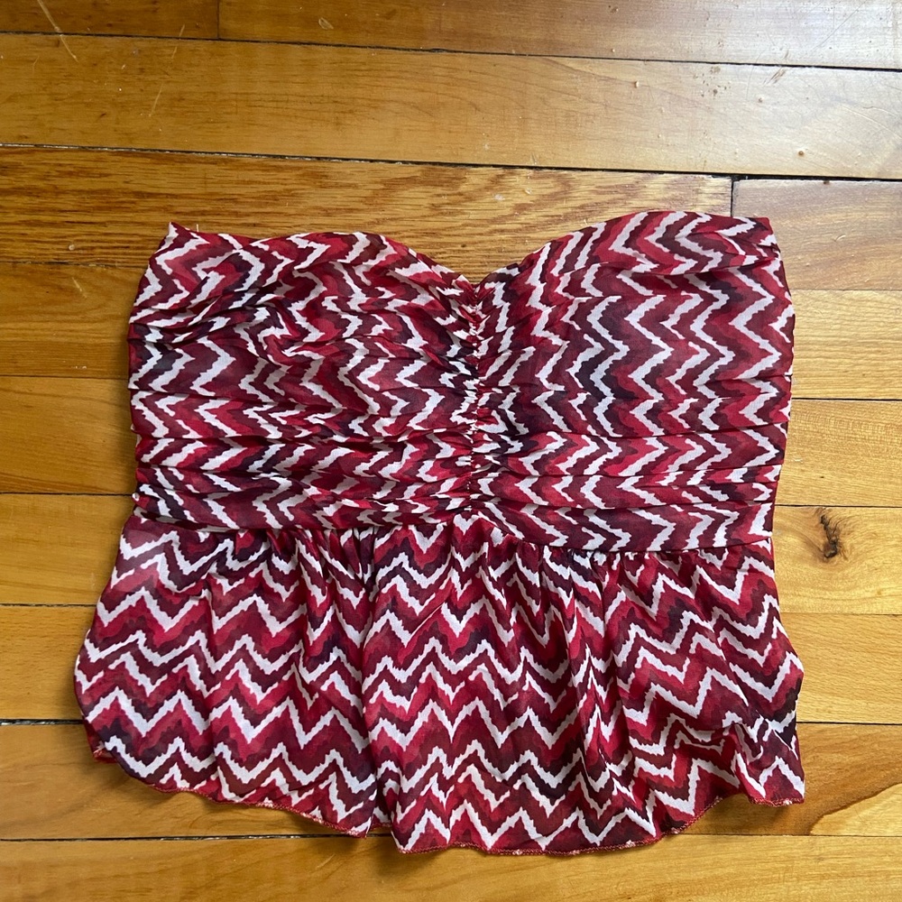 Red and White Zigzag Strapless Top